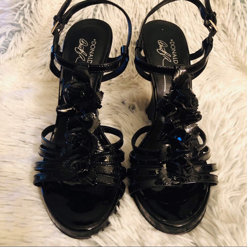 Donald J Pliner Bambi Black Leather T Strap Wedges